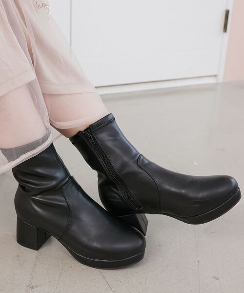 MAJESTIC LEGON（マジェスティックレゴン）の「フカフカヒールストレッチブーツ（ブーツ・レディース・ベージュ系その他2/ブラック系その他/アイボリー/ブラウン系その他5/グレー系その他/ブラック・SMALL/MEDIUM/LARGE/X-LARGE/XXL）」の13枚目の写真