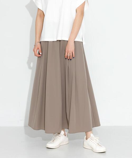 URBAN RESEARCH Sonny Label(アーバンリサーチサニーレーベル)の「『吸水速乾/接触冷感』Breeze Fit タックフレアスカート(スカート・レディース・チャコールグレー/ブラック/グレー系その他・FREE)」の3枚目の写真