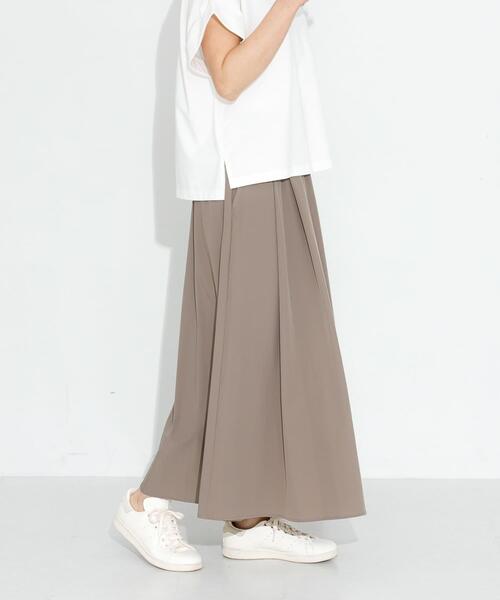 URBAN RESEARCH Sonny Label(アーバンリサーチサニーレーベル)の「『吸水速乾/接触冷感』Breeze Fit タックフレアスカート(スカート・レディース・チャコールグレー/ブラック/グレー系その他・FREE)」の16枚目の写真