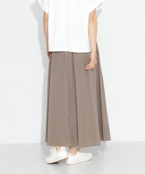 URBAN RESEARCH Sonny Label(アーバンリサーチサニーレーベル)の「『吸水速乾/接触冷感』Breeze Fit タックフレアスカート(スカート・レディース・チャコールグレー/ブラック/グレー系その他・FREE)」の15枚目の写真