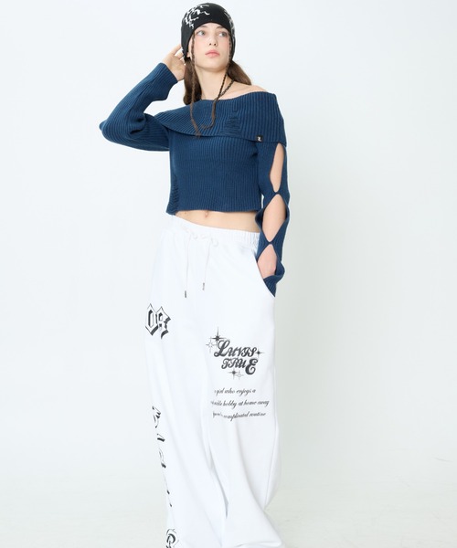 LUVISTRUE(ラヴイズトゥルー)の「CH CUT OUT KNIT(ニット/セーター・レディース・ブルー/ブラック・FREE)」の8枚目の写真