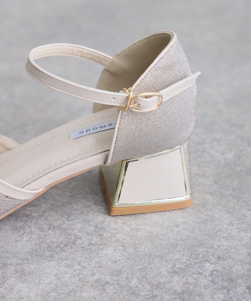 PourVous（プールヴー）の「グリッターストラップチャンキーヒール 結婚式 お呼ばれ オケージョン 同窓会 （パンプス・レディース・シルバー/ブラック/ベージュ・22.5cm/23.0cm/23.5cm/24.0cm/24.5cm）」の7枚目の写真