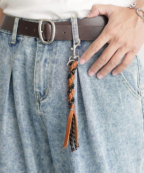 MinoriTY(マイノリティ)の「【MinoriTY Select】パラコードキーフック メンズ ウィメンズ ユニセックス カラビナ アクセサリー キーリング キーホルダー(キーホルダー・メンズ・ブラック/キャメル・FREE)」の2枚目の写真