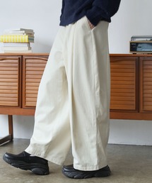 タックボリュームワイドカーブパンツ