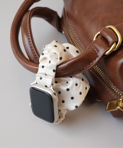 Port(ポート)の「【 Port / ポート 】 ドット デザイン アップルウォッチバンド / AppleWatch _(デジタル腕時計・レディース・ブラック/ホワイト・A/B)」の1枚目の写真