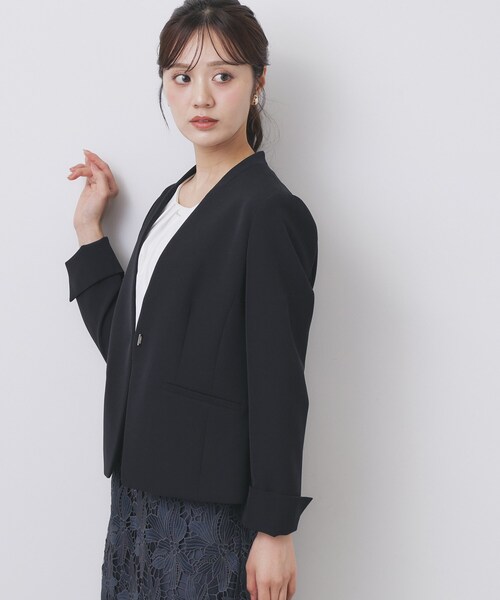 index（インデックス）の「ストレッチノーカラージャケット/セットアップ対応【洗濯機洗い可/イージーアイロン/防シワ】（ノーカラージャケット・レディース・ブラック/ナチュラル/ネイビー系5/ブラウン系その他・40/42/38/36）」の9枚目の写真