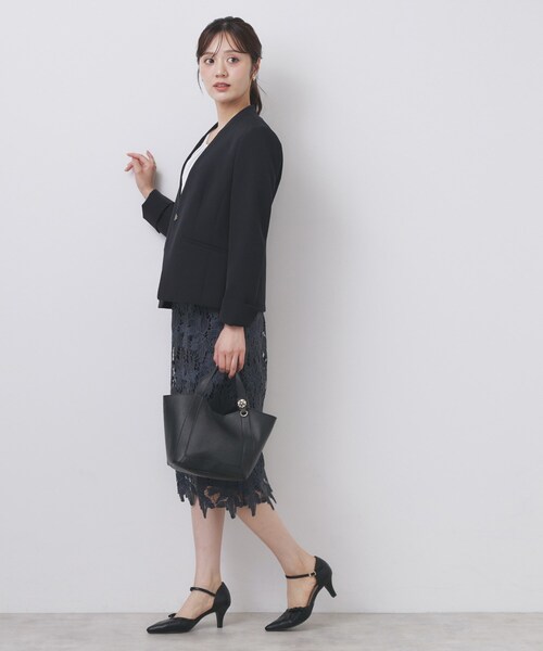 index（インデックス）の「ストレッチノーカラージャケット/セットアップ対応【洗濯機洗い可/イージーアイロン/防シワ】（ノーカラージャケット・レディース・ブラック/ナチュラル/ネイビー系5/ブラウン系その他・40/42/38/36）」の12枚目の写真