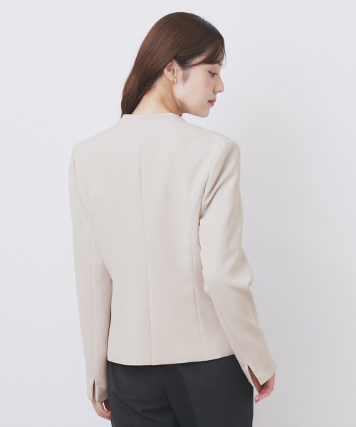 index（インデックス）の「ストレッチノーカラージャケット/セットアップ対応【洗濯機洗い可/イージーアイロン/防シワ】（ノーカラージャケット・レディース・ブラック/ナチュラル/ネイビー系5/ブラウン系その他・40/42/38/36）」の17枚目の写真