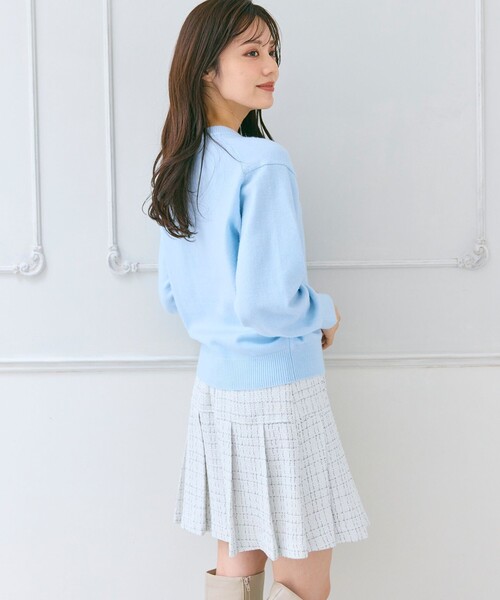Feroux(フェルゥ)の「プリーツミニ スカート(スカート・レディース・ホワイト系1/グレー系/ブラック系1・SMALL/MEDIUM)」の6枚目の写真