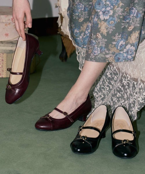 an another angelus（アンアナザーアンジェラス）の「細ベルト使いクラシカルパンプス/fint フィント（パンプス・レディース・ブラック/ワインレッド・S/M/L）」の2枚目の写真