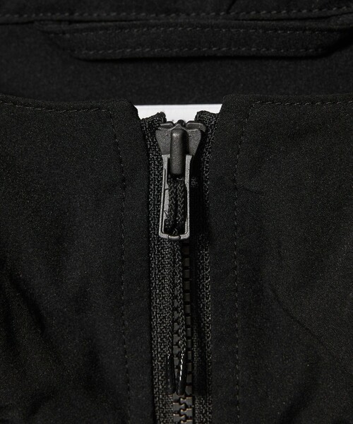 BEAUTY&YOUTH UNITED ARROWS（ビューティーアンドユースユナイテッドアローズ）の「【WEB限定 WARDROBE SMART】アクティブ ジップ フードブルゾン（ブルゾン・メンズ・オリーブ/ブラック・L/XL/M/S）」の3枚目の写真