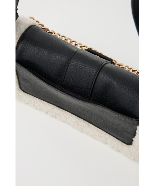 rienda(リエンダ)の「フェイクボアコンビショルダーバッグ(ショルダーバッグ・レディース・ブラック/ブラウン・FREE)」の10枚目の写真