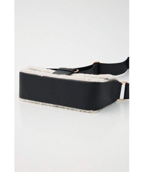 rienda(リエンダ)の「フェイクボアコンビショルダーバッグ(ショルダーバッグ・レディース・ブラック/ブラウン・FREE)」の11枚目の写真