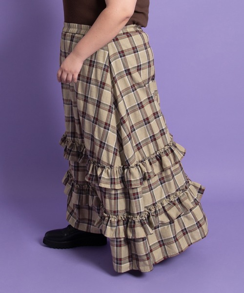 PUNYUS（プニュズ）の「アシンメトリーチェックフリルロングスカート（スカート・レディース・グレー/ベージュ/レッド・4/3/2/1）」の17枚目の写真