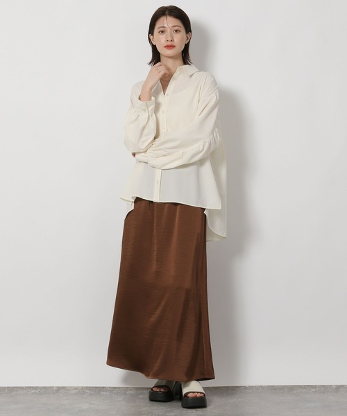 LAKOLE(ラコレ)の「袖タックシャーリングシャツ / 582562(シャツ/ブラウス・レディース・ネイビー/イエロー/アイボリー/チャコール/チェリーレッド・FREE)」の21枚目の写真