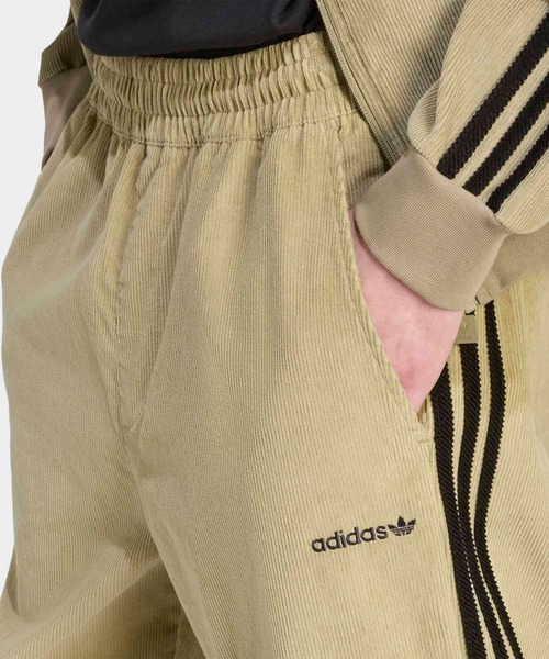 adidas（アディダス）の「コーデュロイパンツ / アディダスオリジナルス adidas Originals（その他パンツ・メンズ・ブラック/グリーン・SMALL/X-SMALL/MEDIUM/LARGE/X-LARGE/XX-LARGE/3XL）」の8枚目の写真