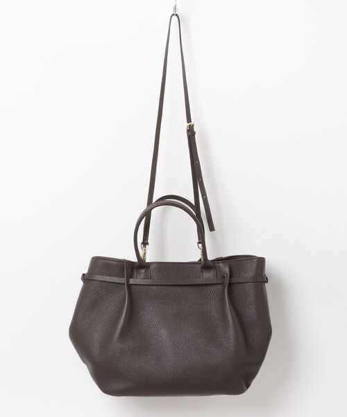 Scrap Book(スクラップブック)の「【CHRISTIAN VILLA】タックベルトトートM(トートバッグ・レディース・ブラック/ブラウン/ブラウン系その他・FREE)」の4枚目の写真