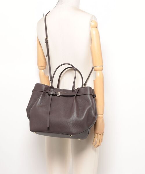 Scrap Book(スクラップブック)の「【CHRISTIAN VILLA】タックベルトトートM(トートバッグ・レディース・ブラック/ブラウン/ブラウン系その他・FREE)」の7枚目の写真