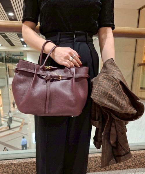 Scrap Book(スクラップブック)の「【CHRISTIAN VILLA】タックベルトトートM(トートバッグ・レディース・ブラック/ブラウン/ブラウン系その他・FREE)」の11枚目の写真