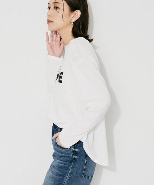 UNTITLED(アンタイトル)の「【CHIGNON】CHERIE シンプルロゴTシャツ(Tシャツ/カットソー・レディース・ホワイト/ブラック・02)」の5枚目の写真