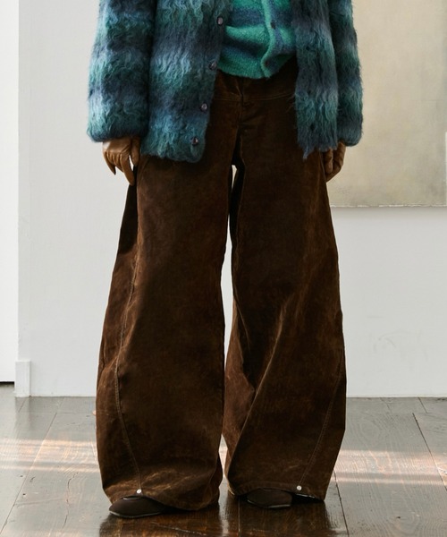 soerte（ソエルテ）の「Suede-Like Flocky Curve Denim/スウェードライクフロッキーカーブデニム（デニムパンツ・メンズ・グレー/ブラウン・0/1/2/3）」の16枚目の写真