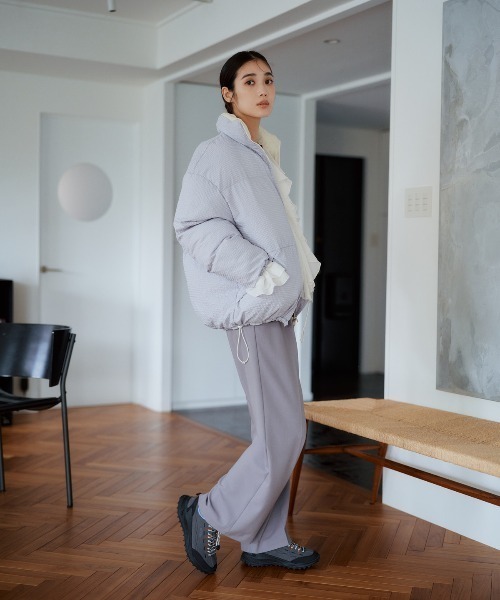 emmi（エミ）の「リバーシブル中わたコート（ダウンジャケット/コート・レディース・ブラウン/ライトブルー・0/1）」の3枚目の写真