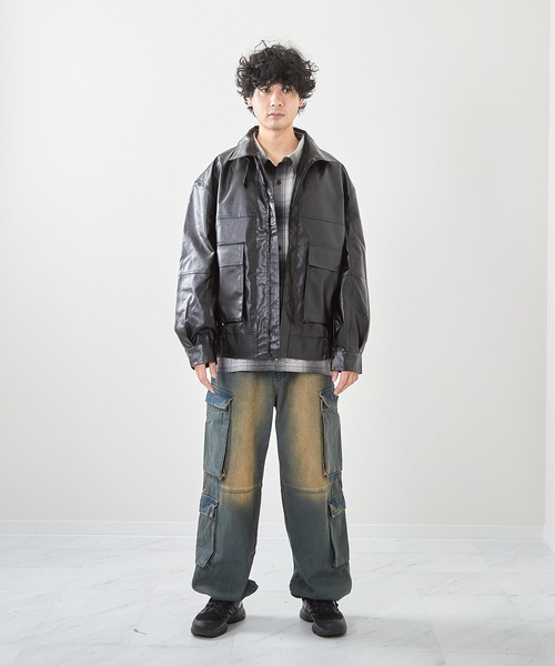 VIBGYOR(ヴィブジョー)の「フェイクレザーA2ジャケット(CN)(ミリタリージャケット・メンズ・ブラック/ブラウン・MEDIUM/LARGE)」の8枚目の写真