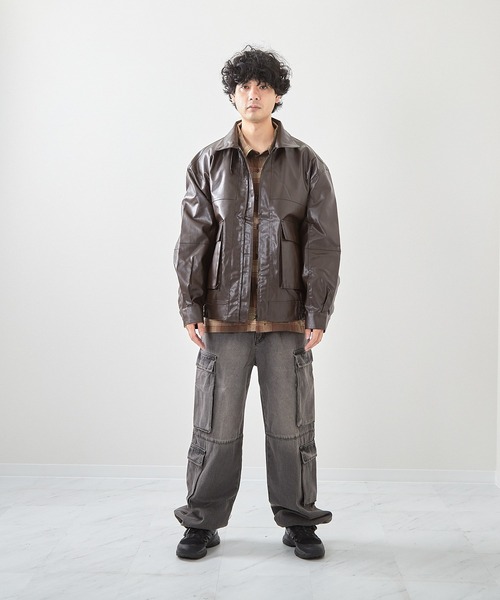 VIBGYOR(ヴィブジョー)の「フェイクレザーA2ジャケット(CN)(ミリタリージャケット・メンズ・ブラック/ブラウン・MEDIUM/LARGE)」の13枚目の写真
