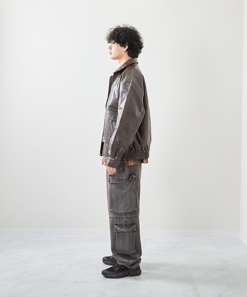 VIBGYOR(ヴィブジョー)の「フェイクレザーA2ジャケット(CN)(ミリタリージャケット・メンズ・ブラック/ブラウン・MEDIUM/LARGE)」の14枚目の写真