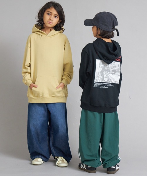 PAIRMANON STREET(ペアマノンストリート)の「裏毛 スウェット アソートプリント パーカー【PAIRMANON STREET】(パーカー・キッズ・ブラック/グレー系その他/ライトブルー/グレー/ブラック系その他/イエロー・100/110/120/130/140/150/160/90)」の10枚目の写真