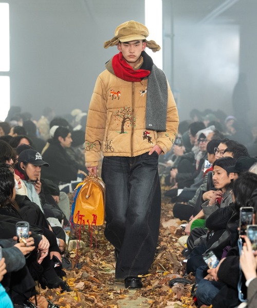 KHOKI（コッキ）の「Panel-design muffler（マフラー・メンズ・ブルー/レッド・FREE）」の6枚目の写真