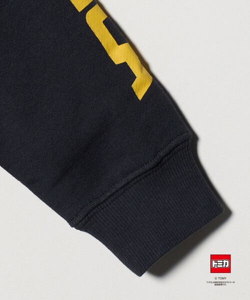 green label relaxing（グリーンレーベルリラクシング）の「【別注】＜TOMICA＞袖ロゴ 裏毛スウェット / トレーナー / キッズ  100cm-130cm（スウェット・キッズ・ライトグレー/マスタード/ネイビー・100cm/110cm/120cm/130cm）」の19枚目の写真