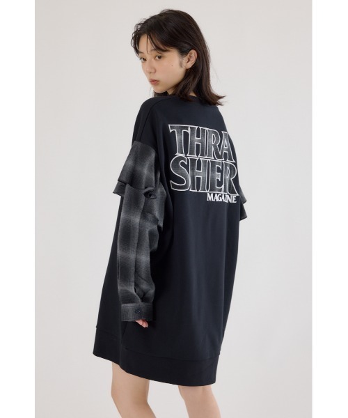 RODEO CROWNS WIDE BOWL(ロデオクラウンズワイドボウル)の「THRASHER リメイク スウェットワンピース(ワンピース・レディース・グレー×ホワイト/ブラック/イエロー・FREE)」の2枚目の写真