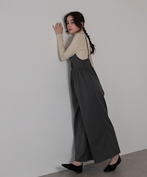 J by blue(ジェイバイブルー)の「ピンストライプフリルサロペット(サロペット/オーバーオール・レディース・ネイビー/グレー・MEDIUM)」の10枚目の写真