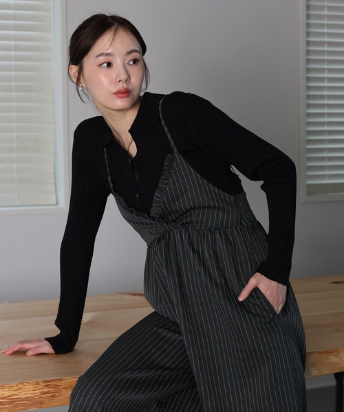 J by blue(ジェイバイブルー)の「ピンストライプフリルサロペット(サロペット/オーバーオール・レディース・ネイビー/グレー・MEDIUM)」の3枚目の写真