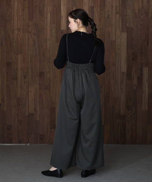 J by blue(ジェイバイブルー)の「ピンストライプフリルサロペット(サロペット/オーバーオール・レディース・ネイビー/グレー・MEDIUM)」の5枚目の写真