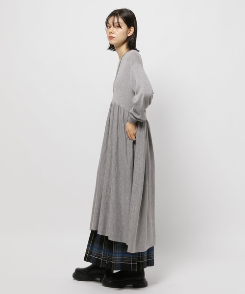 niko and（ニコアンド）の「アソートレングスクルーネック