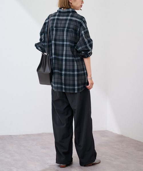 FRAMeWORK(フレームワーク)の「ワッシャーナイロンパンツ(その他パンツ・レディース・アイボリー/ブラック・36/38)」の9枚目の写真