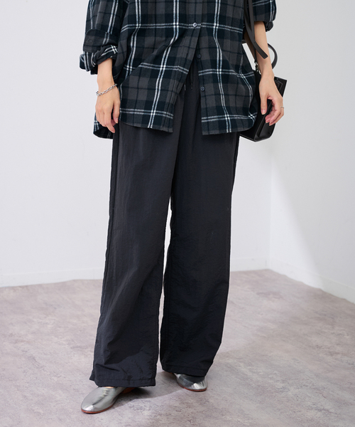 FRAMeWORK(フレームワーク)の「ワッシャーナイロンパンツ(その他パンツ・レディース・アイボリー/ブラック・36/38)」の10枚目の写真