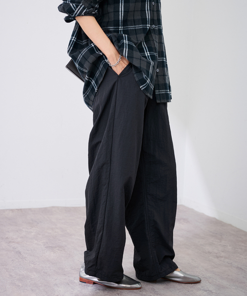 FRAMeWORK(フレームワーク)の「ワッシャーナイロンパンツ(その他パンツ・レディース・アイボリー/ブラック・36/38)」の13枚目の写真