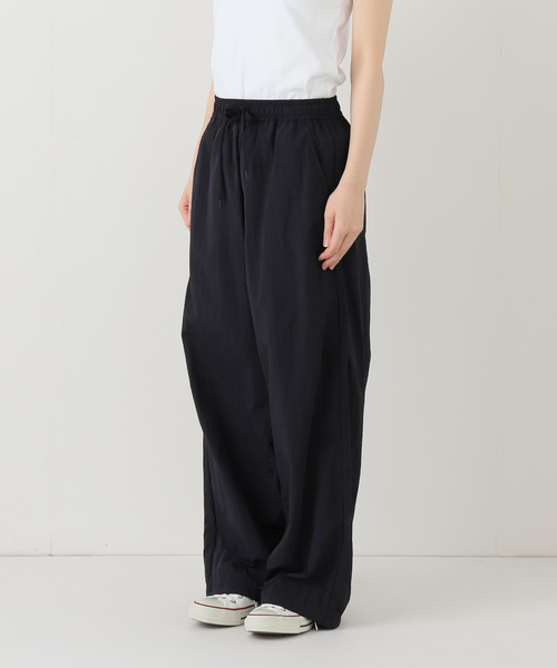 FRAMeWORK(フレームワーク)の「ワッシャーナイロンパンツ(その他パンツ・レディース・アイボリー/ブラック・36/38)」の4枚目の写真