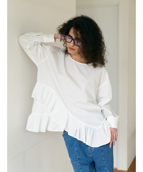 Brown&Street(ブラウンアンドストリート)の「ヘムフリルシャツトップス(シャツ/ブラウス・レディース・ホワイト/ブラック・FREE)」の7枚目の写真