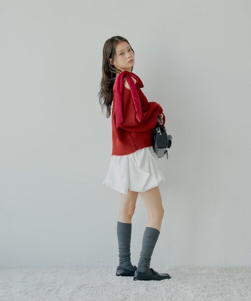 Chico（チコ）の「【REVIVAL/WEB限定】ベロアリボンワンショルルーズニット（ニット/セーター・レディース・ブラウン/レッド/ホワイト系その他3/ブラウン系その他3/グレー系その他3/アイボリー・FREE）」の10枚目の写真