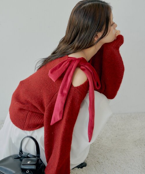 Chico（チコ）の「【REVIVAL/WEB限定】ベロアリボンワンショルルーズニット（ニット/セーター・レディース・ブラウン/レッド/ホワイト系その他3/ブラウン系その他3/グレー系その他3/アイボリー・FREE）」の11枚目の写真