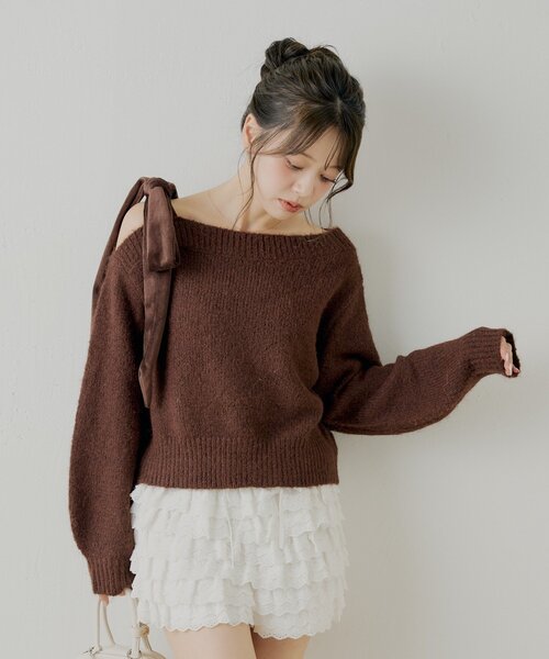 Chico（チコ）の「【REVIVAL/WEB限定】ベロアリボンワンショルルーズニット（ニット/セーター・レディース・ブラウン/レッド/ホワイト系その他3/ブラウン系その他3/グレー系その他3/アイボリー・FREE）」の14枚目の写真