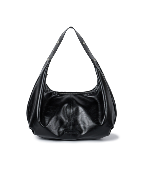 IUGAMAKARAS（イウガマカラス）の「Studded Strap Hobo Bag (Black)（ショルダーバッグ・レディース・その他・FREE）」の4枚目の写真