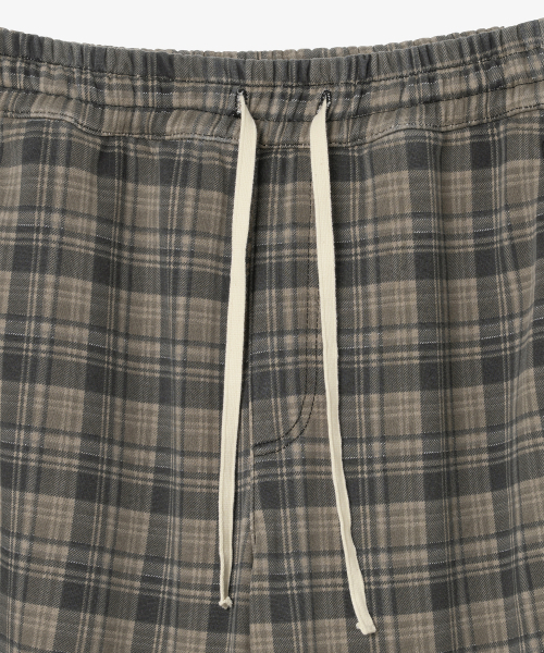 MILLO WOMEN（ミロウーマン）の「カーブドルーズトラックパンツ[ブラウン]（スウェットパンツ・レディース・その他・SMALL/MEDIUM）」の4枚目の写真