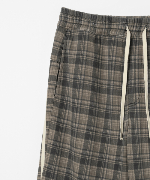 MILLO WOMEN（ミロウーマン）の「カーブドルーズトラックパンツ[ブラウン]（スウェットパンツ・レディース・その他・SMALL/MEDIUM）」の5枚目の写真