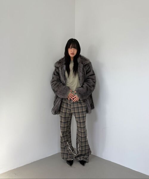 MILLO WOMEN（ミロウーマン）の「カーブドルーズトラックパンツ[ブラウン]（スウェットパンツ・レディース・その他・SMALL/MEDIUM）」の11枚目の写真