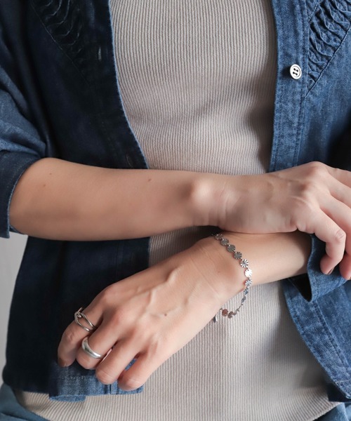 rapiecage（ラピエサージュ）の「ステンレスフラワープレートブレスレット（ブレスレット・レディース・シルバー・FREE）」の12枚目の写真